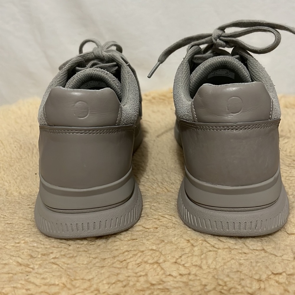 O by Everlane The Trainer Woman’s 9 Mens 7 Gray Leather Lace Up Sneaker - Picture 9 of 11